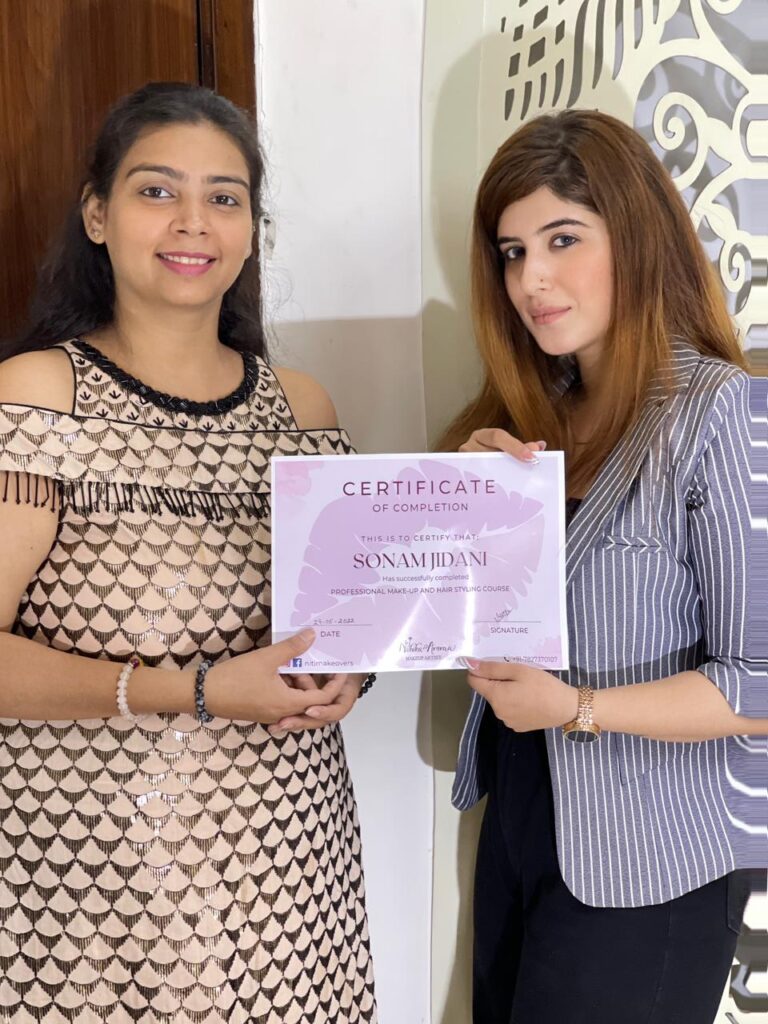 Professional makeup training session by Nithika Aroraa teaching self and bridal makeup techniques at home.